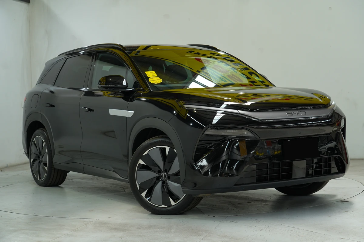 2026 BYD Sealion 8