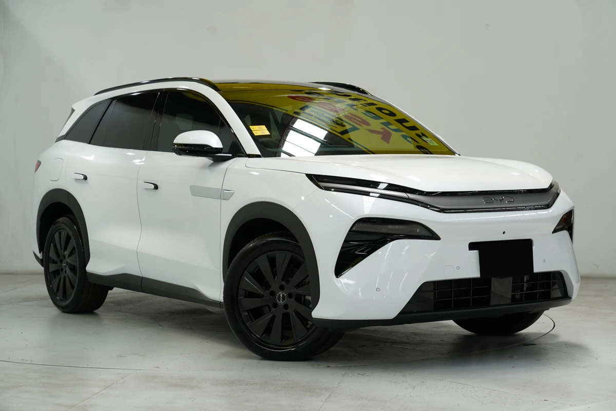 2026 BYD Sealion 8