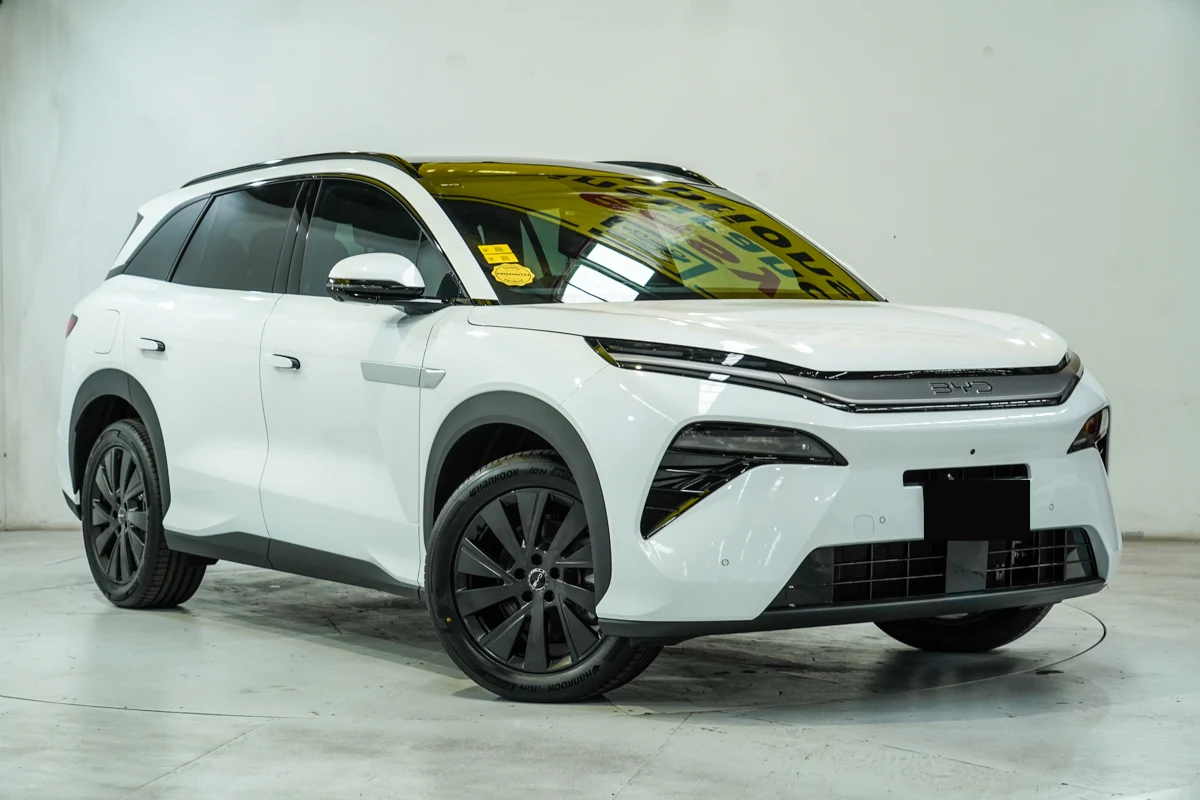 2026 BYD Sealion 8